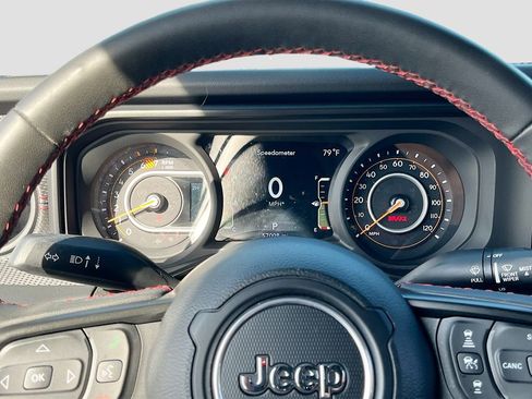 Certified 2024 Jeep Wrangler Rubicon image 12