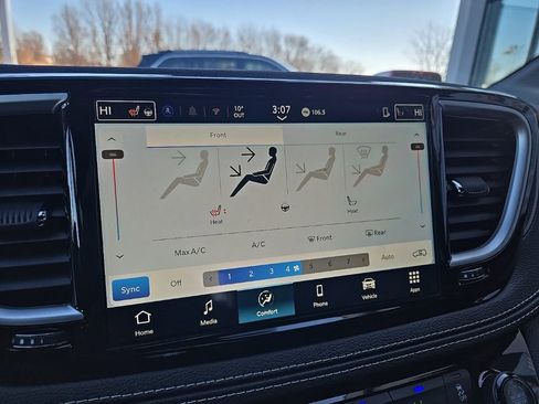 New 2026 Chrysler Pacifica Select w/ S Appearance Package image 50