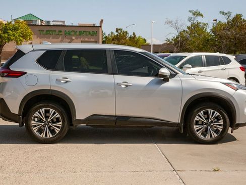 Used 2023 Nissan Rogue SV AWD/4WD image 4