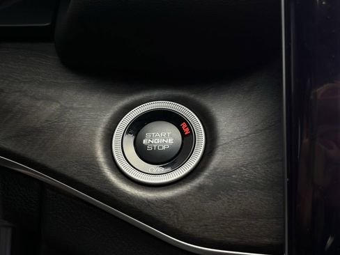 New 2025 Jeep Grand Cherokee Limited w/ Trailer Tow Package image 13