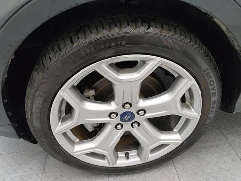 Used 2019 Ford Escape Titanium FWD image 31