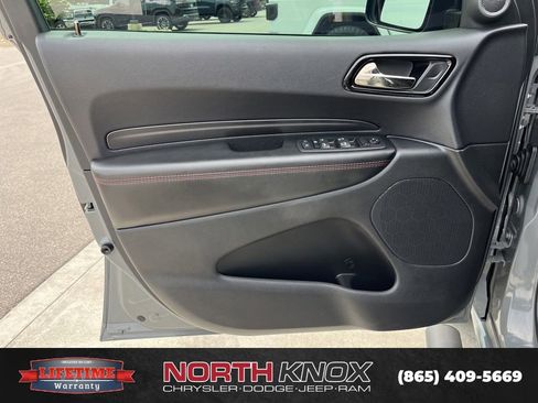 Used 2025 Dodge Durango GT w/ Blacktop Package AWD/4WD image 5