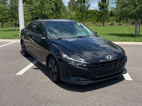 Used 2021 Hyundai Elantra SEL FWD image 5
