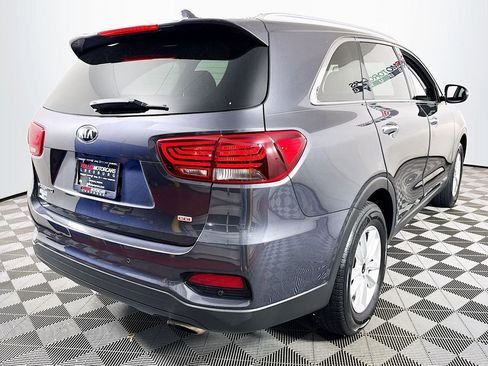 Used 2019 Kia Sorento AWD w/ LX Convenience Package image 7