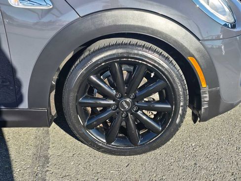 Used 2018 MINI Cooper S image 9