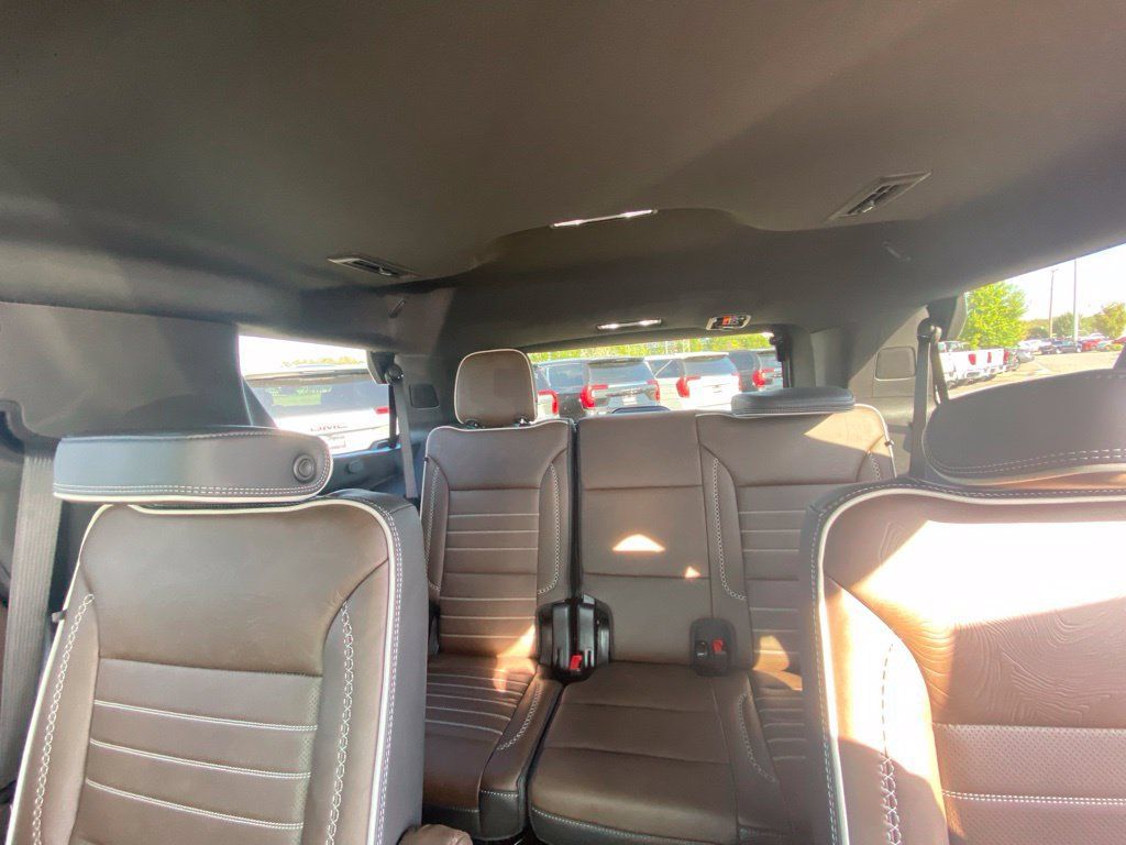 Used 2026 GMC Yukon Denali Ultimate AWD/4WD image 33