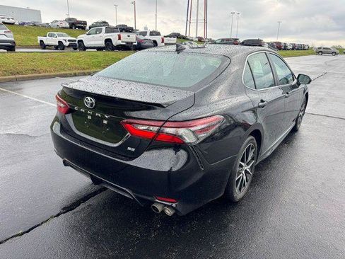 Certified 2024 Toyota Camry SE image 3