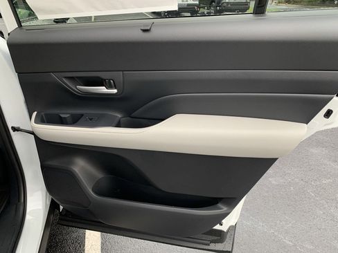 New 2024 Toyota Grand Highlander Limited image 33