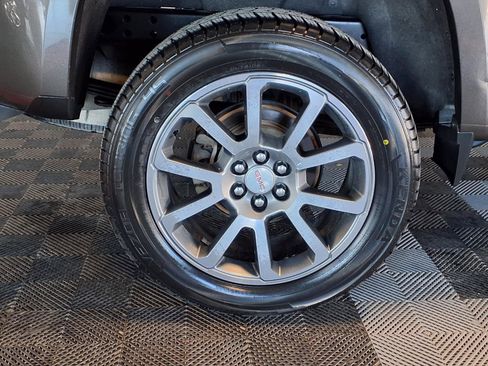 Used 2019 GMC Canyon Denali image 8