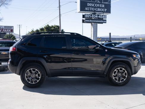 Used 2022 Jeep Cherokee Trailhawk w/ Trailer Tow Group image 11