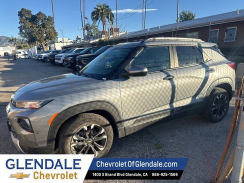 Used 2023 Chevrolet TrailBlazer LT image 4
