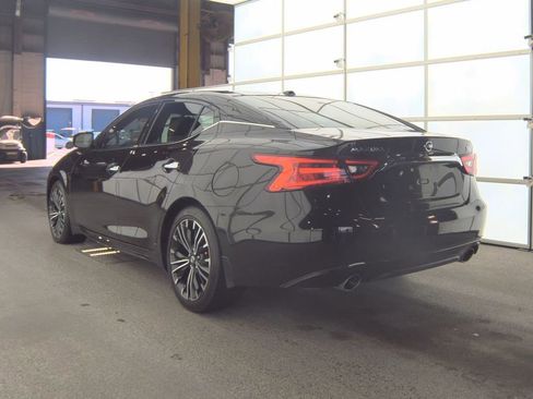 Used 2016 Nissan Maxima 3.5 SL w/ Interior Lighting Package image 4