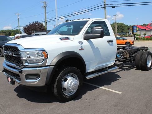 Used 2024 RAM 5500 Tradesman AWD/4WD image 2