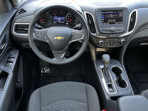 Used 2024 Chevrolet Equinox LT image 10