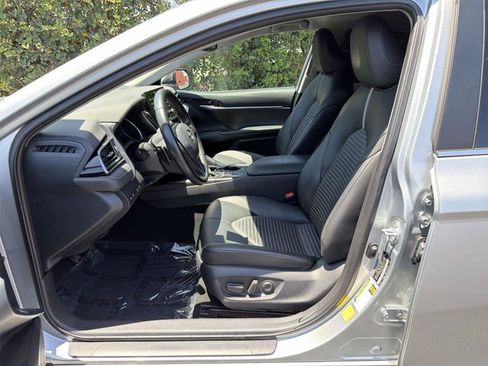 Used 2023 Toyota Camry SE w/ Convenience Package FWD image 12