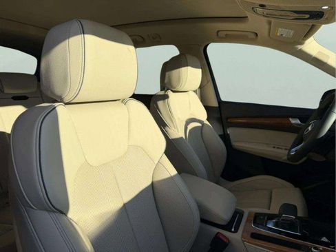 Used 2023 Audi Q5 2.0T Prestige w/ Prestige Package image 31