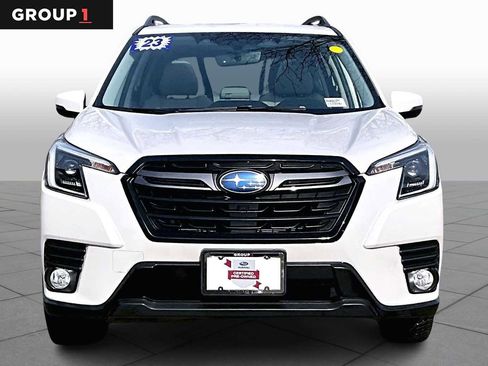 Certified 2023 Subaru Forester Limited image 3