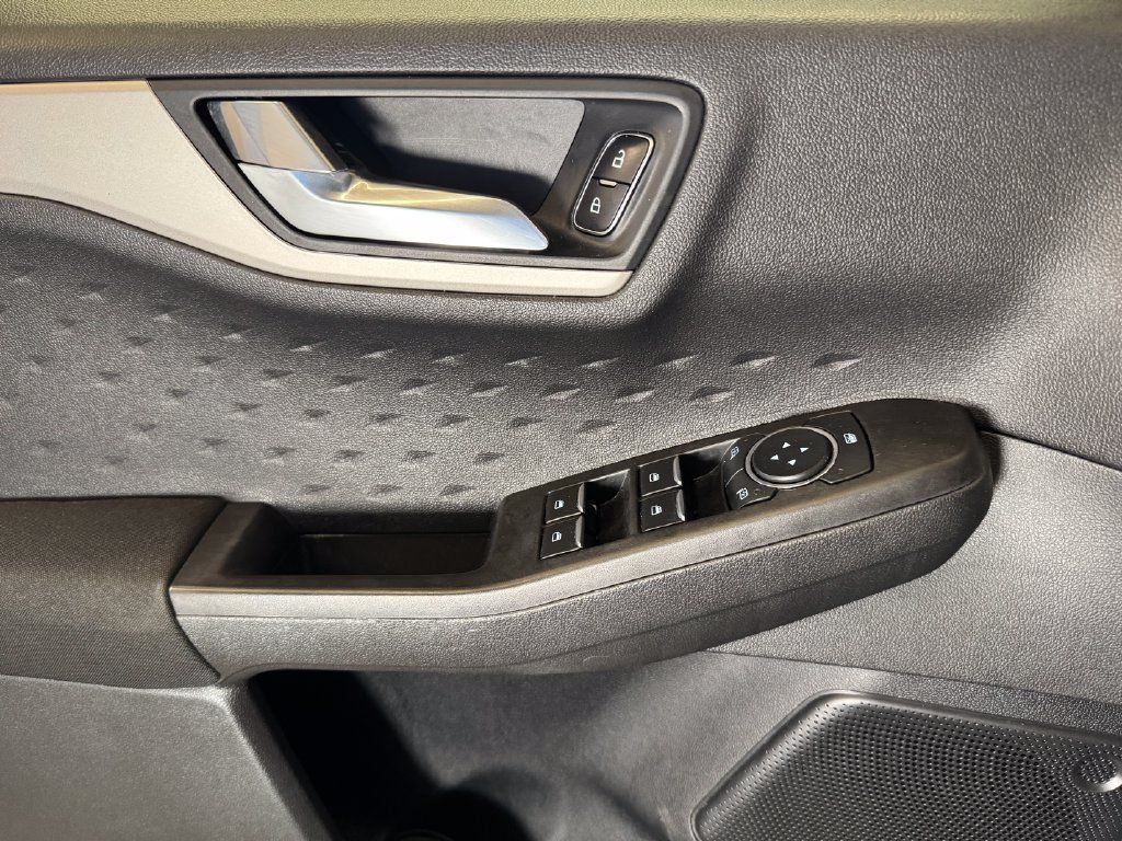 Used 2020 Ford Escape SE AWD/4WD image 19