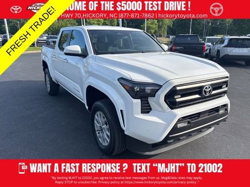 Used 2024 Toyota Tacoma SR5 w/ SR5 Upgrade Package AWD/4WD image 1