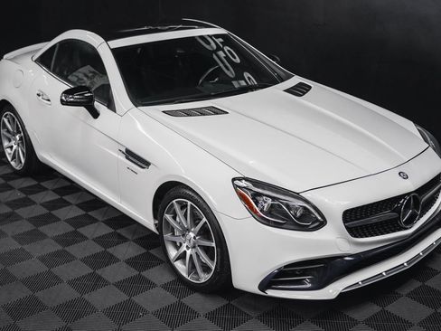 Used 2017 Mercedes-Benz SLC 43 AMG image 23
