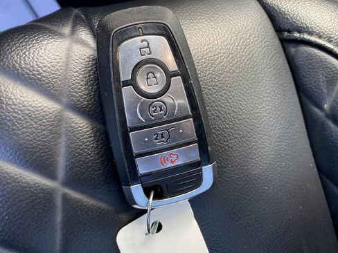 Used 2024 Ford Edge Titanium AWD/4WD image 25