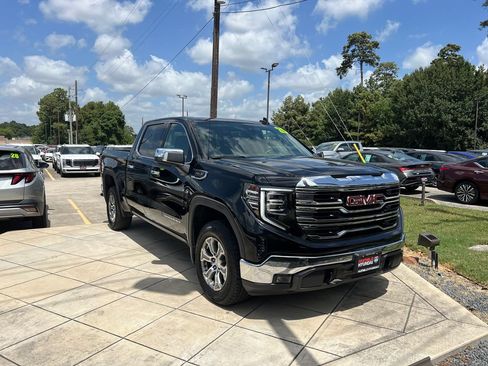Used 2025 GMC Sierra 1500 SLT AWD/4WD image 3
