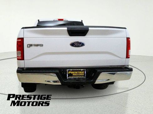 Used 2017 Ford F150 XLT AWD/4WD image 5