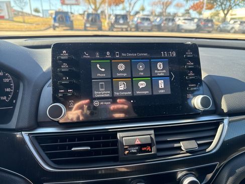 Used 2022 Honda Accord Sport image 10