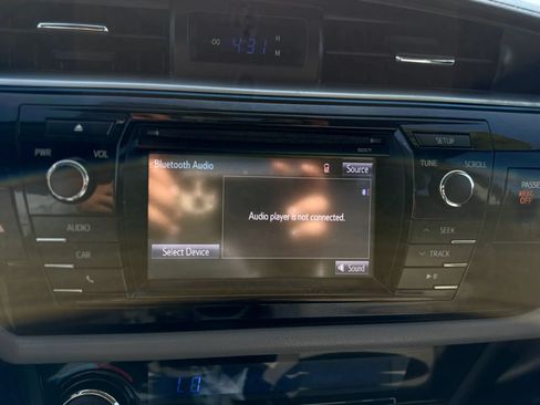 Used 2016 Toyota Corolla LE FWD image 14