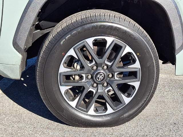 Certified 2025 Toyota Tundra Limited AWD/4WD image 8