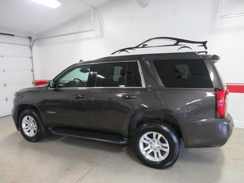 Used 2018 Chevrolet Tahoe LT w/ Luxury Package AWD/4WD image 4