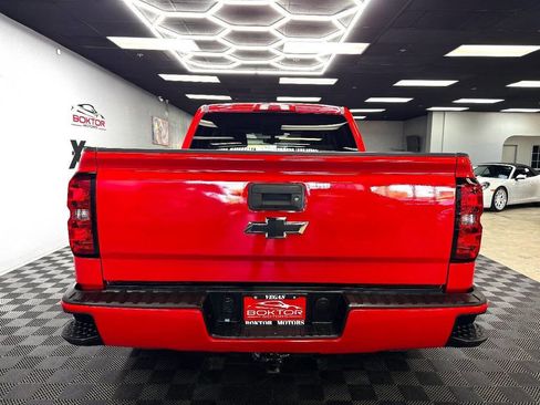 Used 2018 Chevrolet Silverado 1500 Custom w/ Custom Value Package AWD/4WD image 12