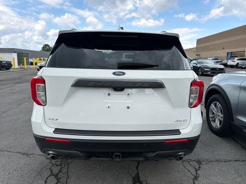 Used 2023 Ford Explorer XLT w/ Equipment Group 202A AWD/4WD image 6