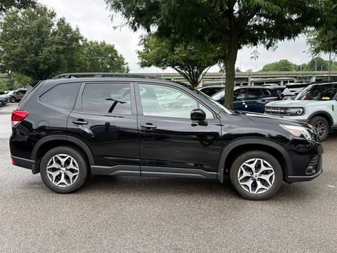 Certified 2024 Subaru Forester Premium AWD/4WD image 11