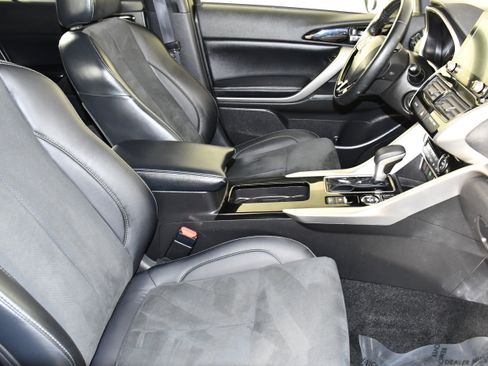 Used 2024 Mitsubishi Eclipse Cross SE image 41