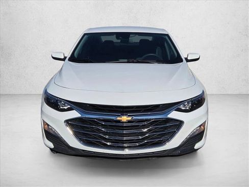 Used 2024 Chevrolet Malibu LT image 2
