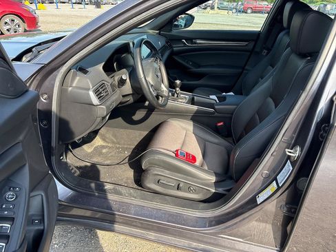 Used 2019 Honda Accord Sport image 8