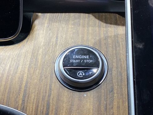 Used 2022 Mercedes-Benz C 300 Sedan image 14