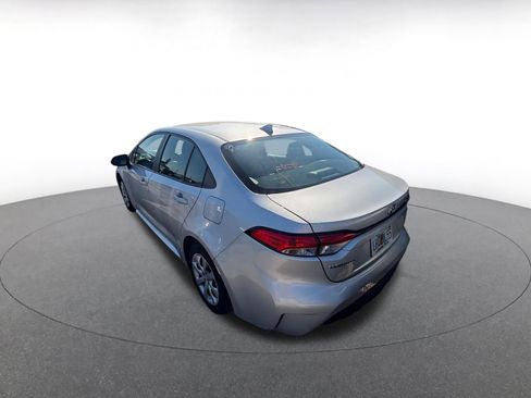 Used 2023 Toyota Corolla LE image 6