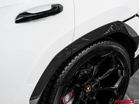 Used 2023 Lamborghini Urus Performante AWD/4WD image 20