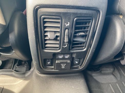 Used 2018 Dodge Durango SRT w/ Technology Group image 37