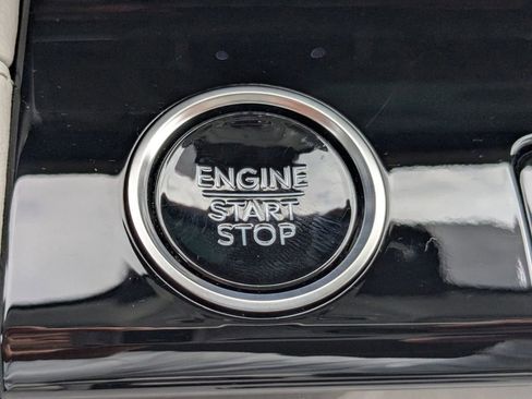 New 2025 Lincoln Navigator L Reserve image 33