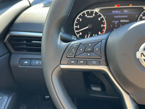 Certified 2022 Nissan Altima 2.5 SV image 16