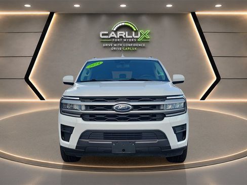 Used 2024 Ford Expedition Max XLT RWD image 2