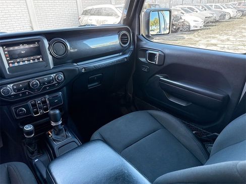 Used 2021 Jeep Wrangler Unlimited Sport image 25