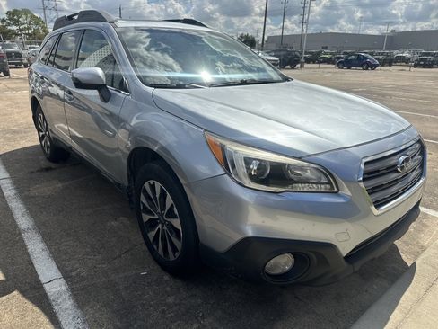 Used 2017 Subaru Outback 2.5i Limited image 3