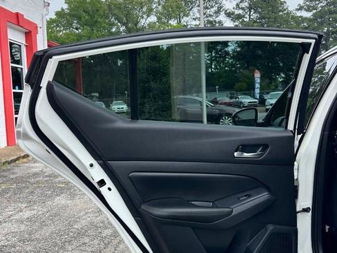 Used 2019 Nissan Altima 2.5 SV FWD image 10