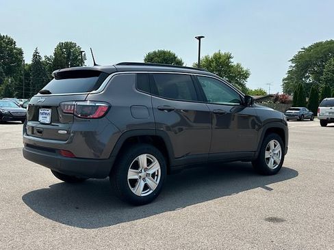 Used 2022 Jeep Compass Latitude AWD/4WD image 7