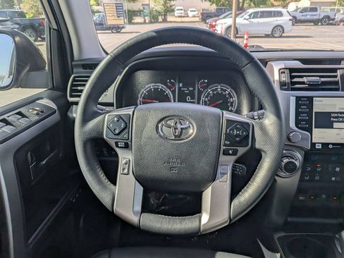 Used 2022 Toyota 4Runner Limited AWD/4WD image 20