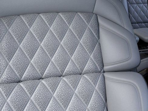 New 2026 Lincoln Navigator L Black Label AWD/4WD image 16